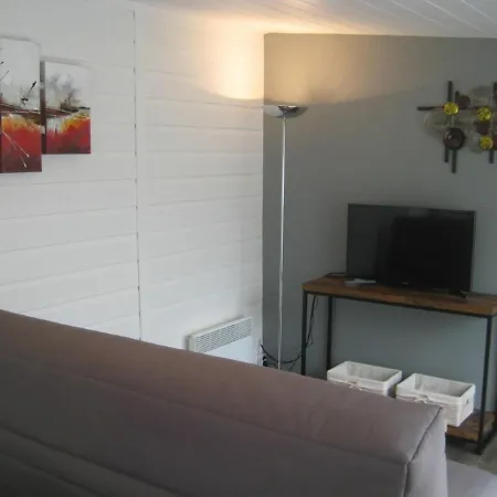 Chalet Conge-sur-orne, 3 Pieces, 6 Personnes - Fr-1-410-246